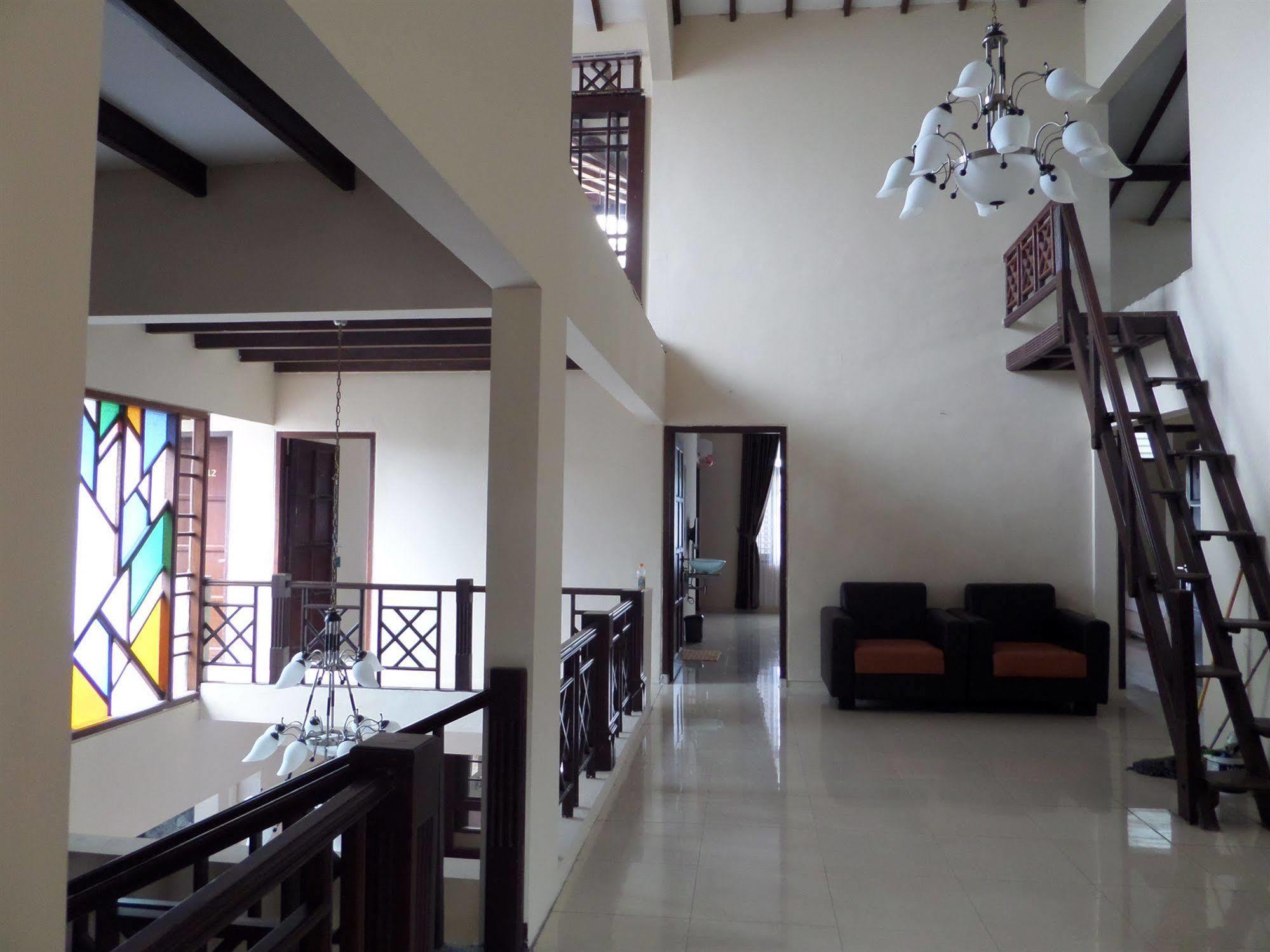 Hotel Oyo 201 Emdi House Timoho Yogyakarta Exterior foto